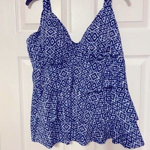 Shape Solver Swim Tankini Top Navy 22W NWT
